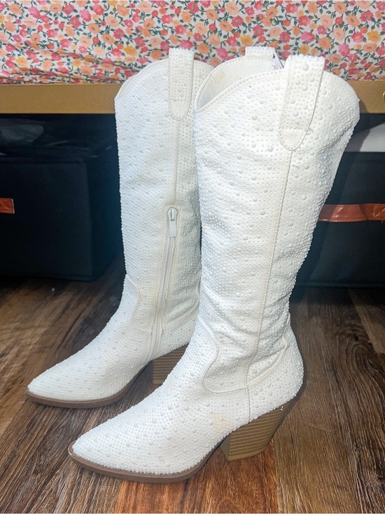 Shoes - White Faux Pearl Encrusted Knee High Western Cowboy Pointed Toe Boots, Size 5.5